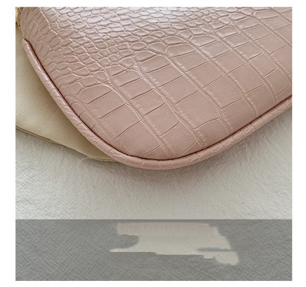 0963ebcd-1438-4e3e-9320-f8169e6e8b69.jpg New Style Hand-carry Personality Fashion Patent Leather Armpit Baguette Small Shoulder Bag