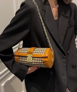 1b8602ea-a628-494e-a00c-0367aa55c7ba.jpg Winter New Chain Plaid Pillow Bag