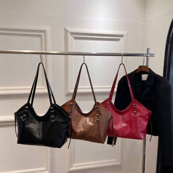 20241127115200.jpg Shoulder Bag Commute Leisure