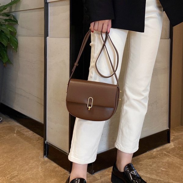 6c71d0df-0d37-407c-bb53-06adbcbe81a8.jpg Advanced Design Sense Niche Lock Cowhide Saddle Bag