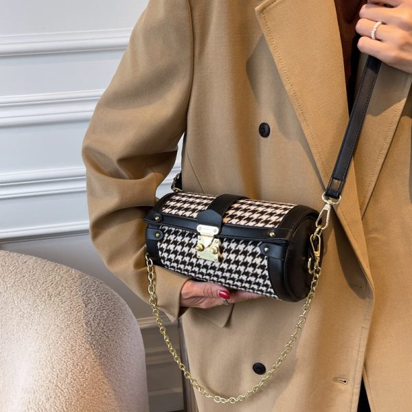 841b5ec0-f7fb-4240-9eeb-4f70cc29678a.jpg Winter New Chain Plaid Pillow Bag