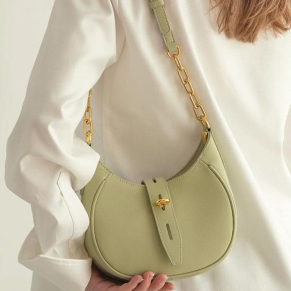 a13821c4-c57c-403a-af63-892acf722128.jpg Western Style Leather Light Luxury Saddle Bag