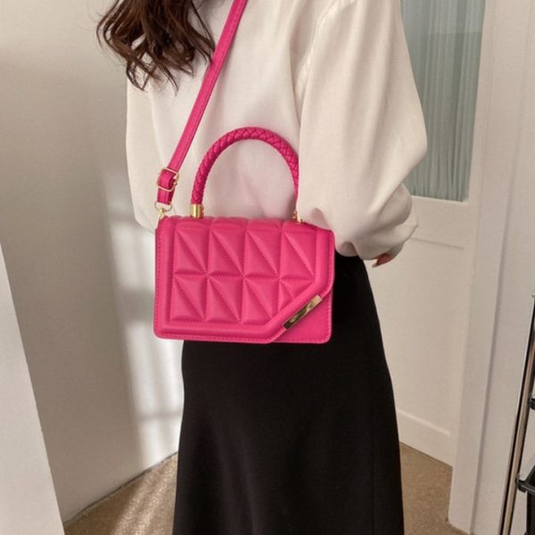 aef572fd-e540-4391-8917-5f48a6ca415b_fine.jpg Women's Diamond Fashion Solid Color Shoulder Bag