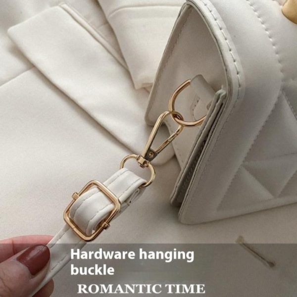 e27722a5-bd9f-4878-b63d-3f30c44ebc44.jpg Women's Diamond Fashion Solid Color Shoulder Bag